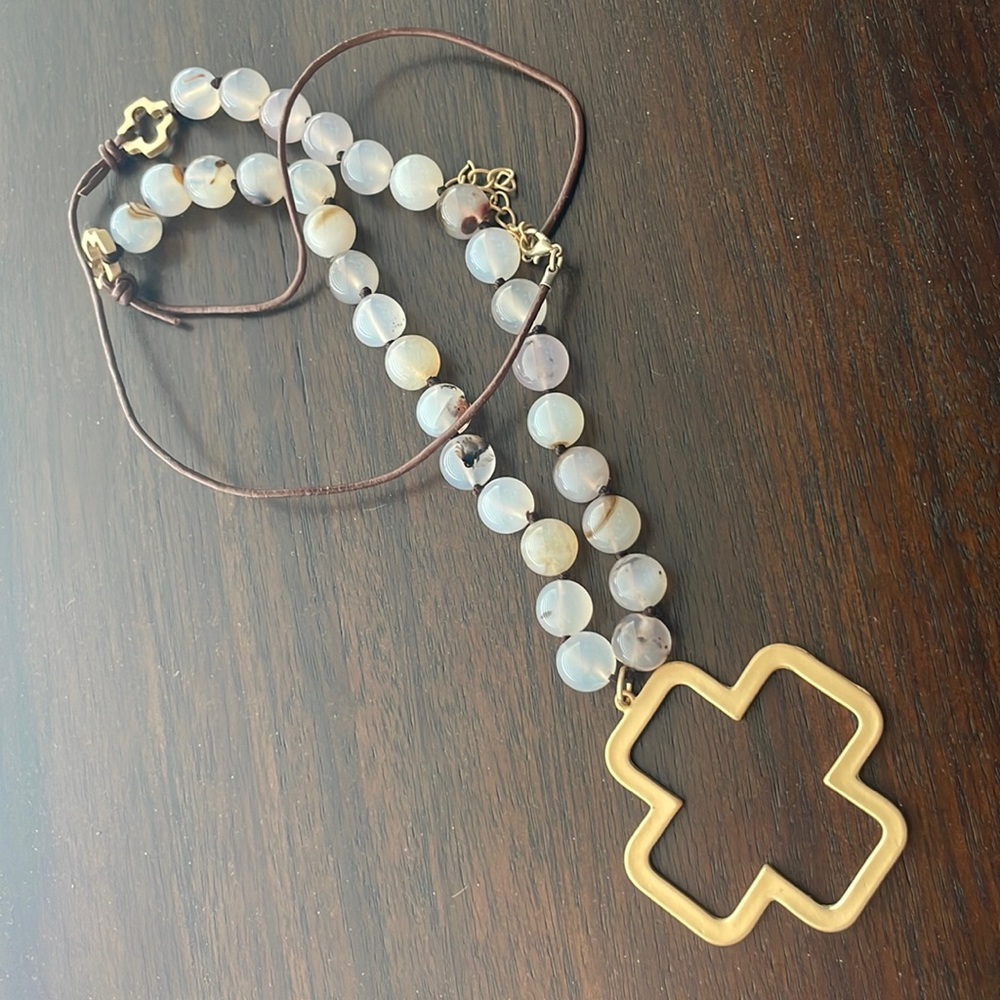 Long necklace perfect for any outfit!